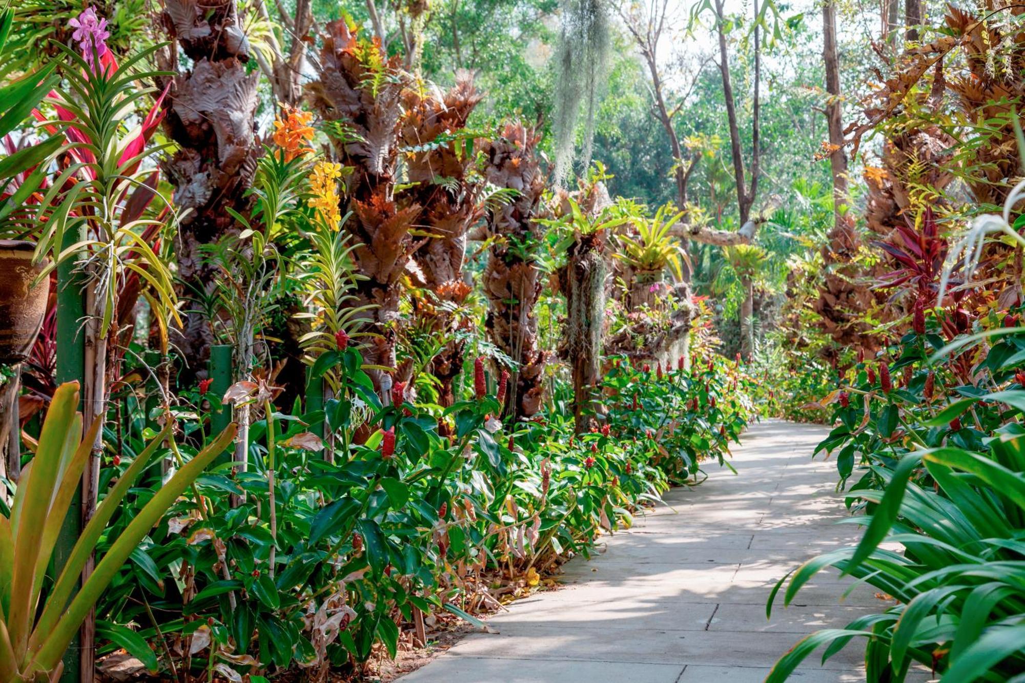 Thavorn Palm Beach Resort Phuket Karon Exterior photo